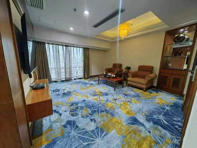 Gladden Hotel Jiangmen Dış mekan fotoğraf